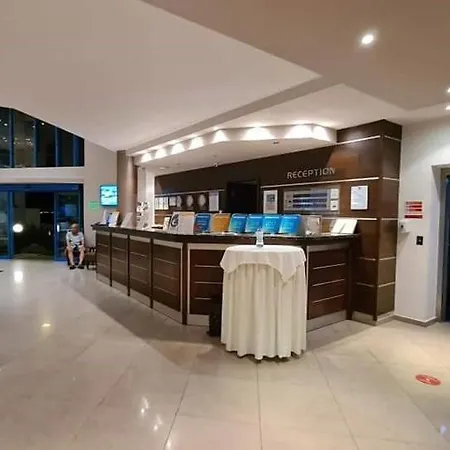 Sineva 酒店 圣弗拉斯